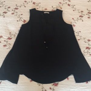 Mod Ref sleeveless tunic size L